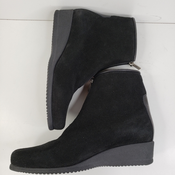 La Canadienne Shanah Black Waterproof Suede Front Zip Wedge Ankle Boots Sz 8M. - Picture 6 of 10